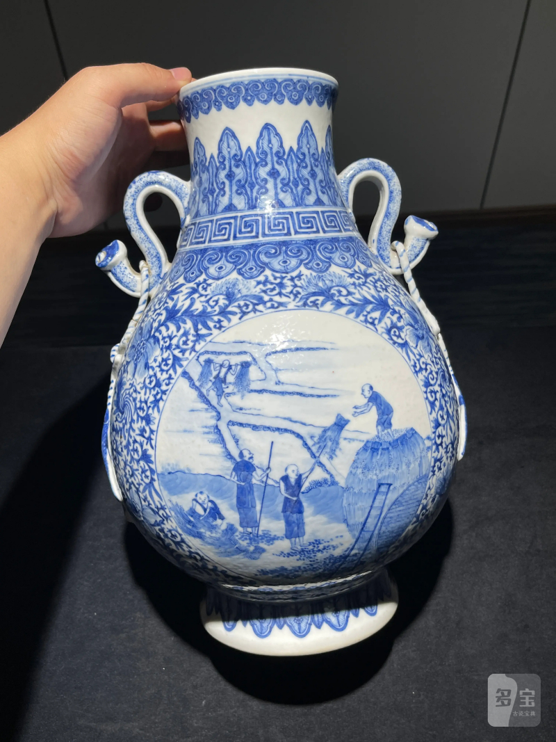 民国 青花缠枝莲开光耕织图双耳尊 - 图2